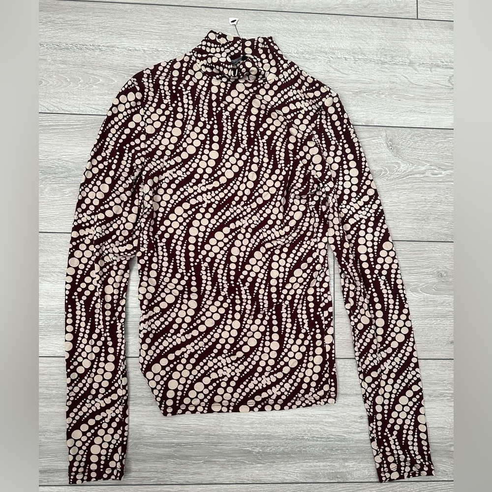 Stradivarius Brown turtle neck (small)